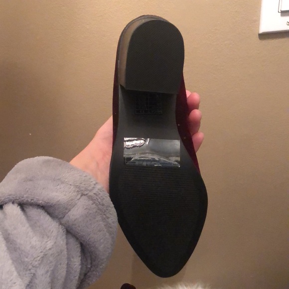 Burgundy Velvet Booties ❤️🔥 - Picture 3 of 3